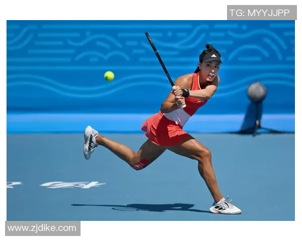 探寻南京网球队的个人能力与训练秘籍揭秘网球巨献的背后故事